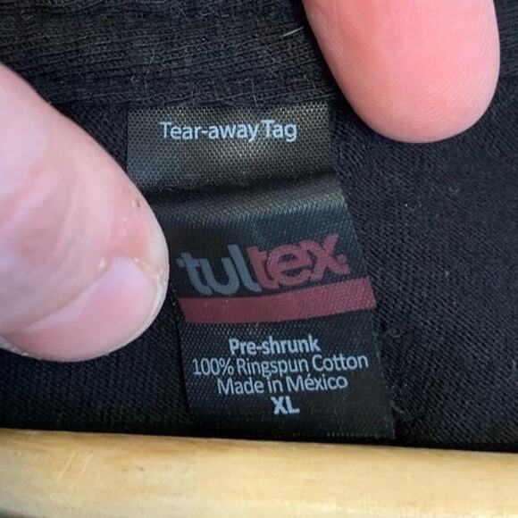 Brad Paisley tee t-shirt! 2009 Alcohol black with white graphics Sz XL In EUC - Picture 3 of 3